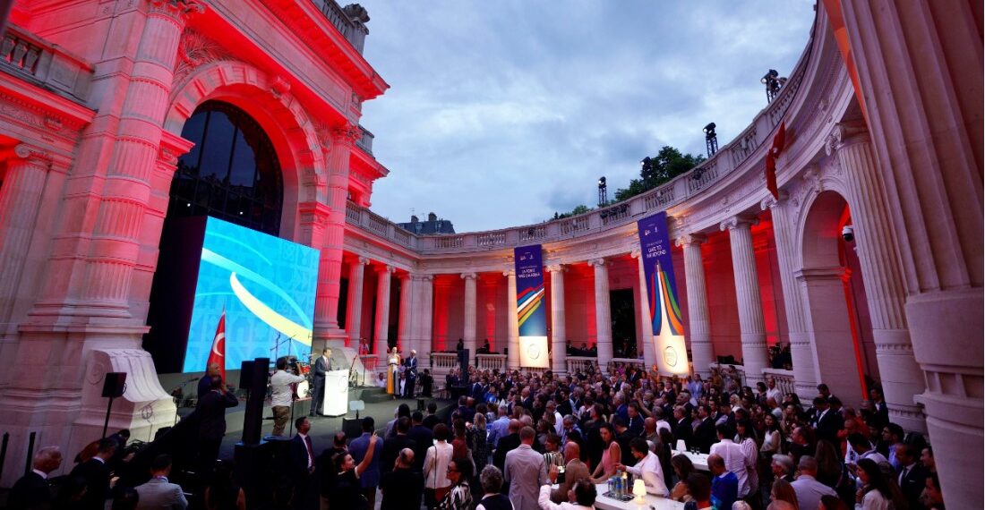 Paris’te İstanbul evi açıldı